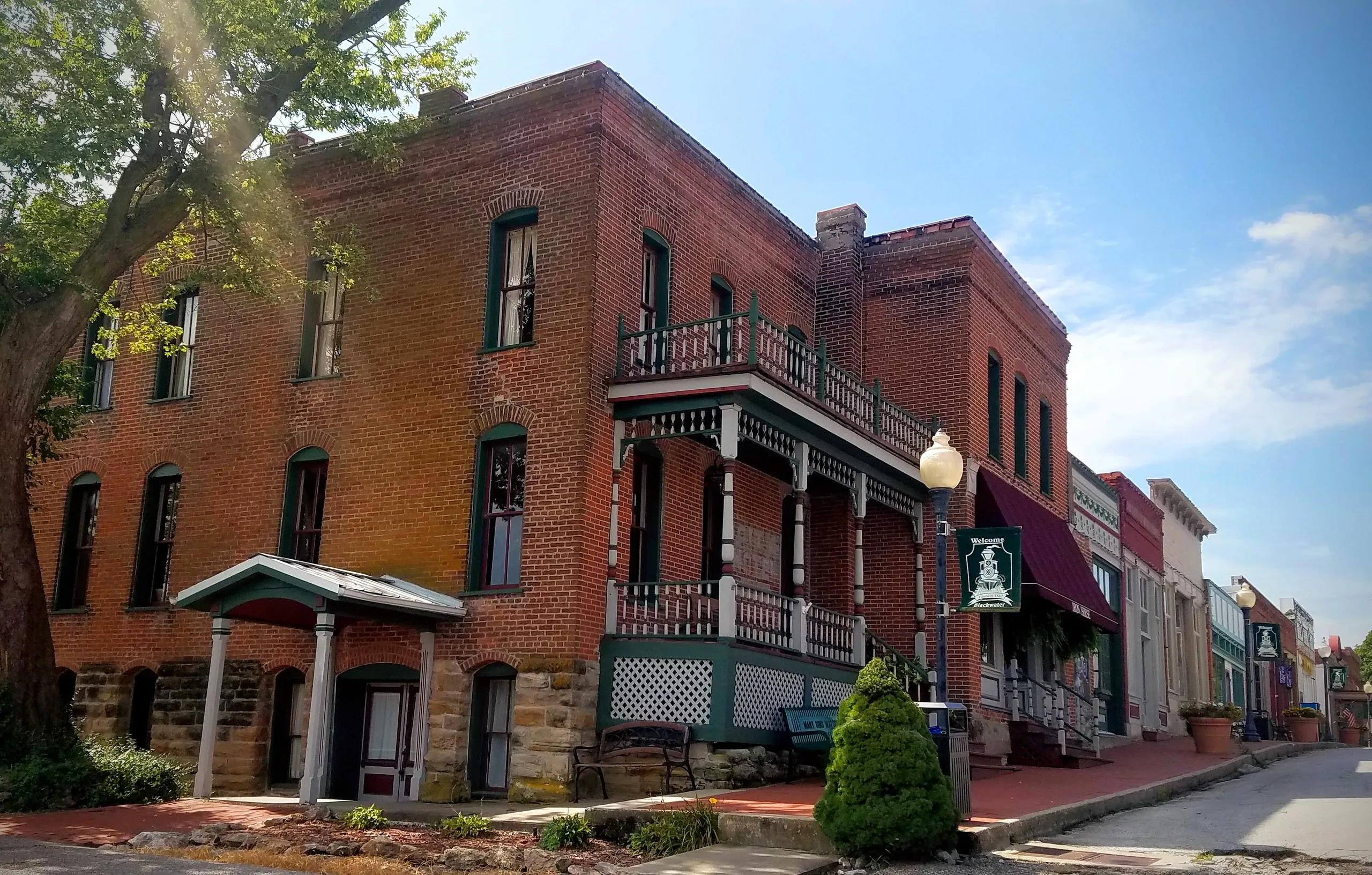 Iron Horse Hotel Blackwater Missouri